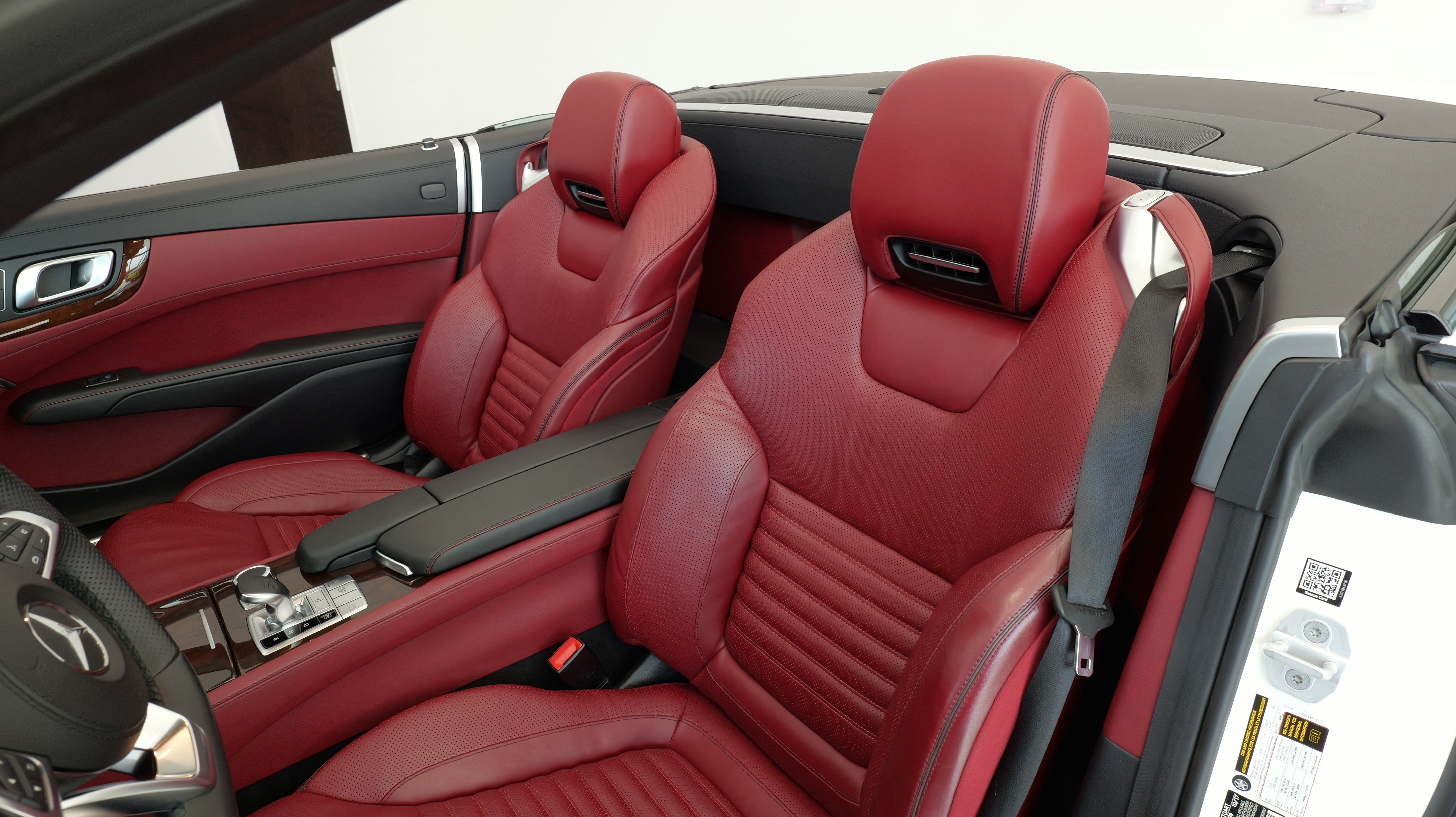 Used 2018 Mercedes-Benz SL 550 image 31