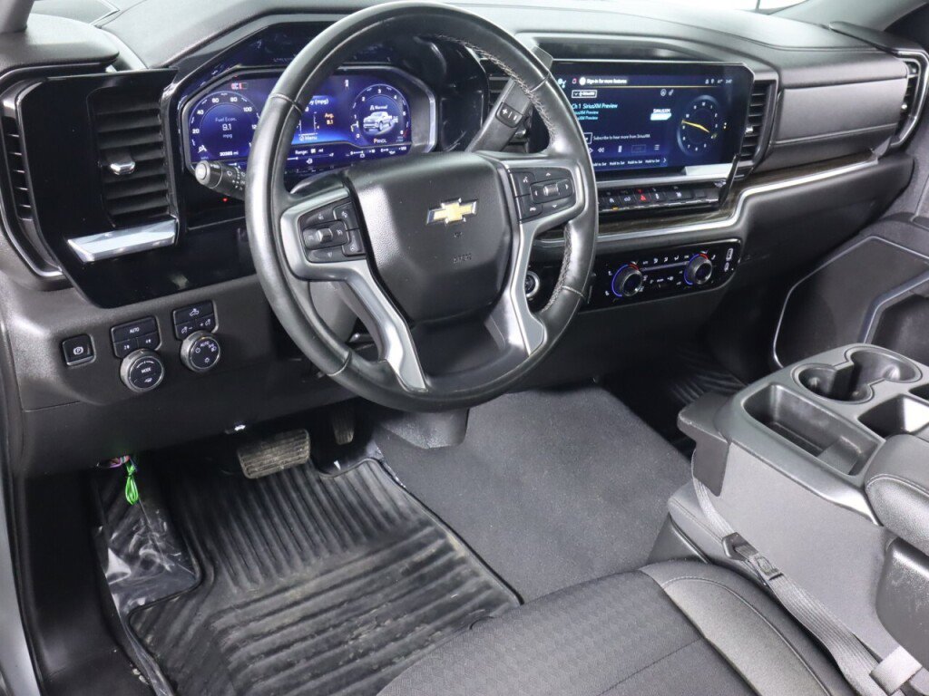 Used 2025 Chevrolet Silverado 1500 LT image 9