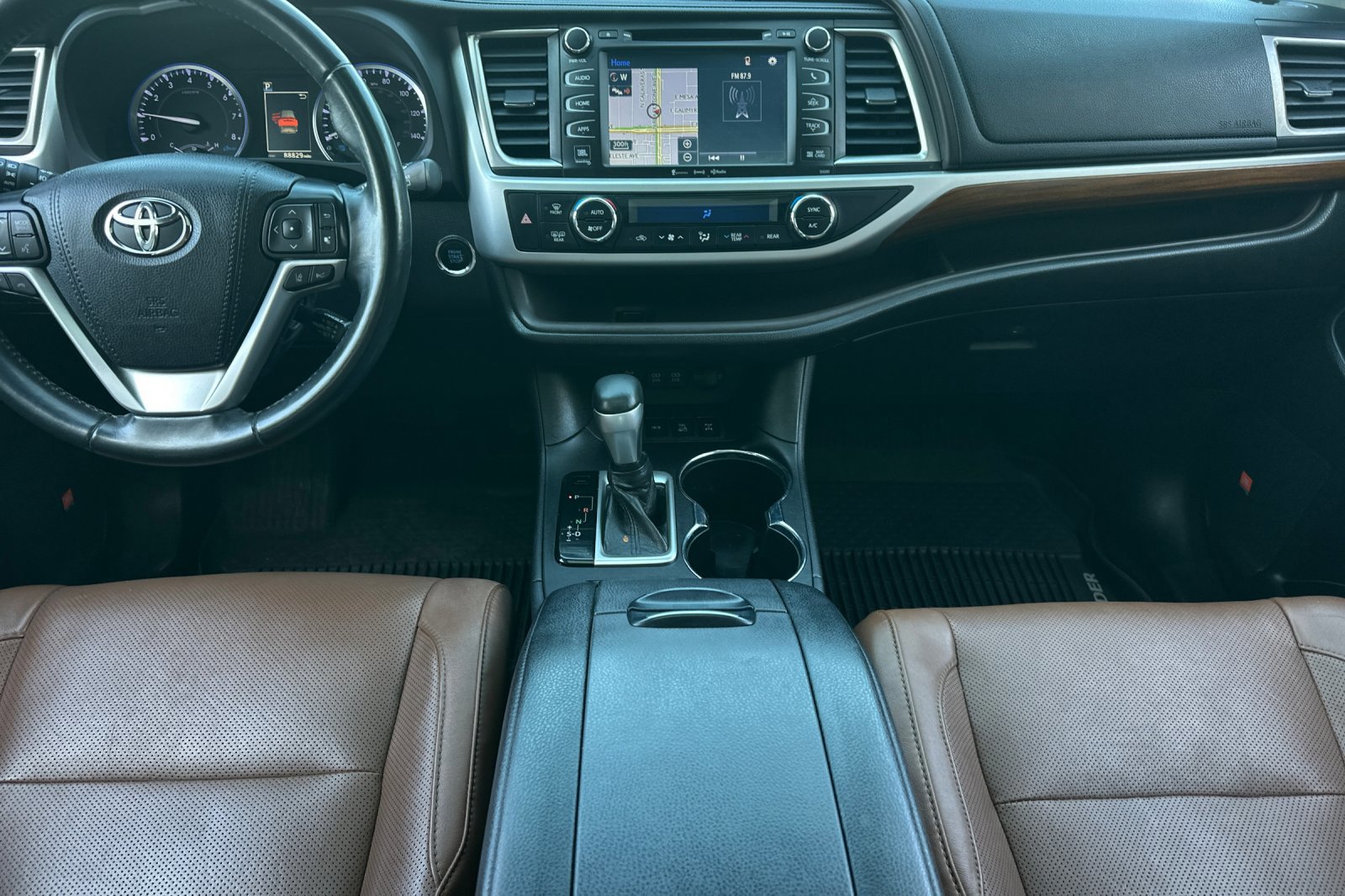 Certified 2019 Toyota Highlander Limited AWD/4WD image 13