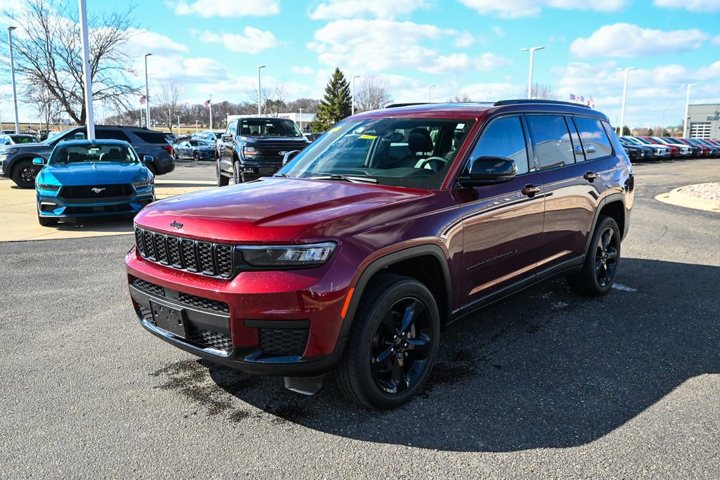 Used 2023 Jeep Grand Cherokee L Laredo image 9