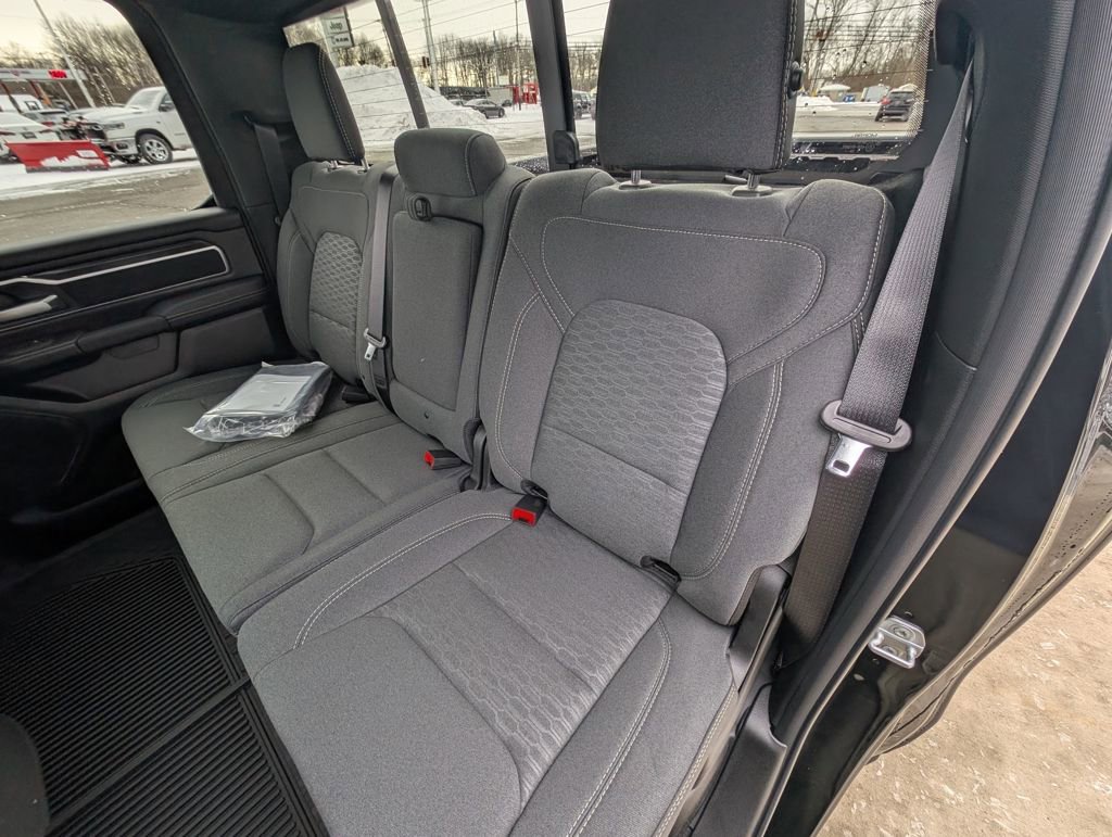 New 2026 RAM 1500 4x4 Crew Cab image 17