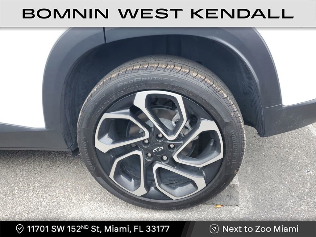 Used 2025 Chevrolet Trax RS w/ Driver Confidence Package image 6