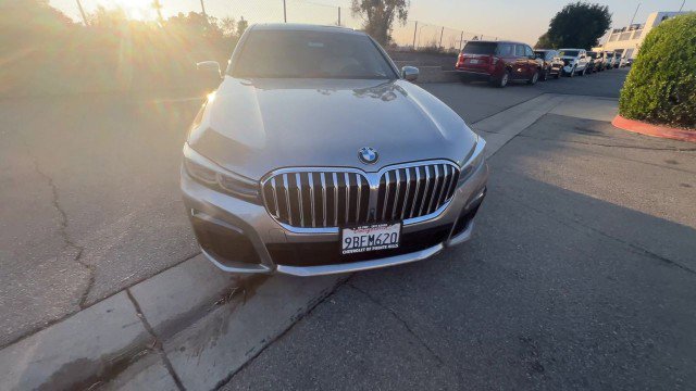Used 2020 BMW 745e xDrive image 3