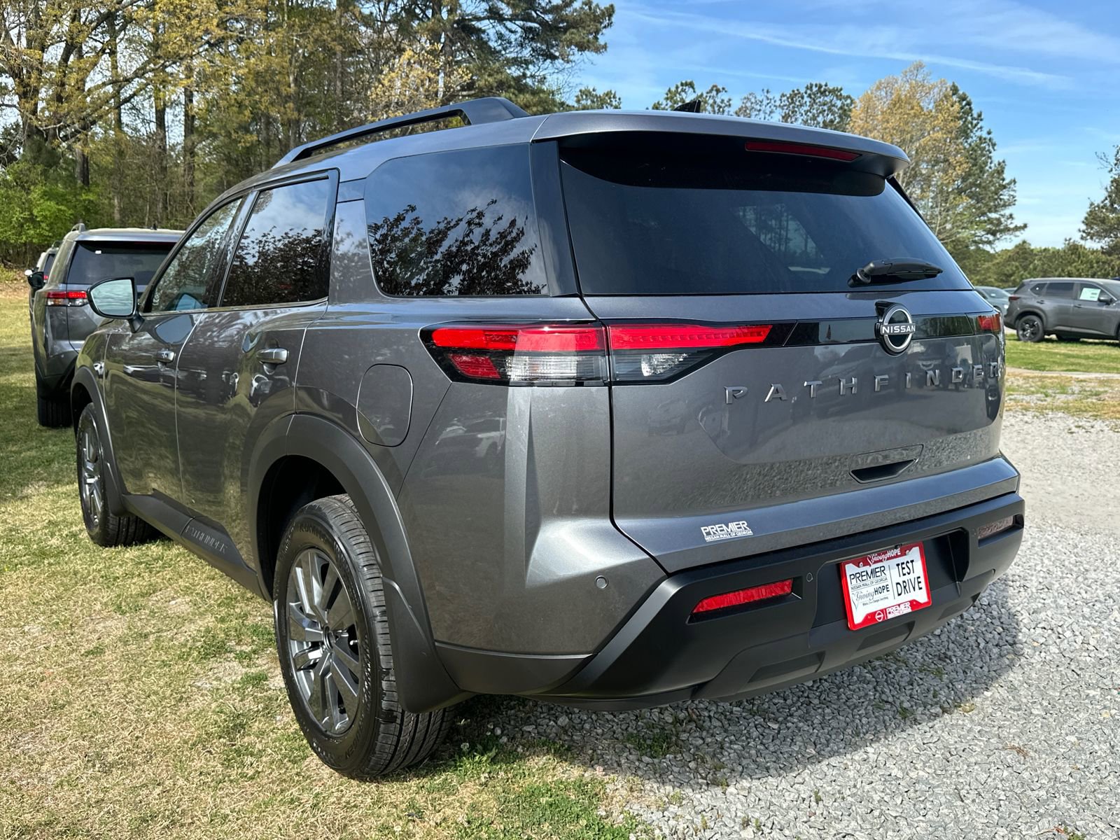 New 2026 Nissan Pathfinder SV image 7