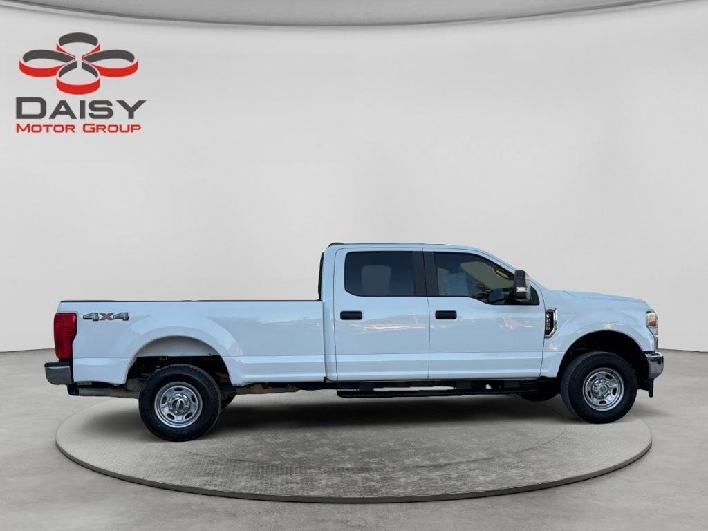Used 2022 Ford F250 XL w/ Power Equipment Group AWD/4WD image 4