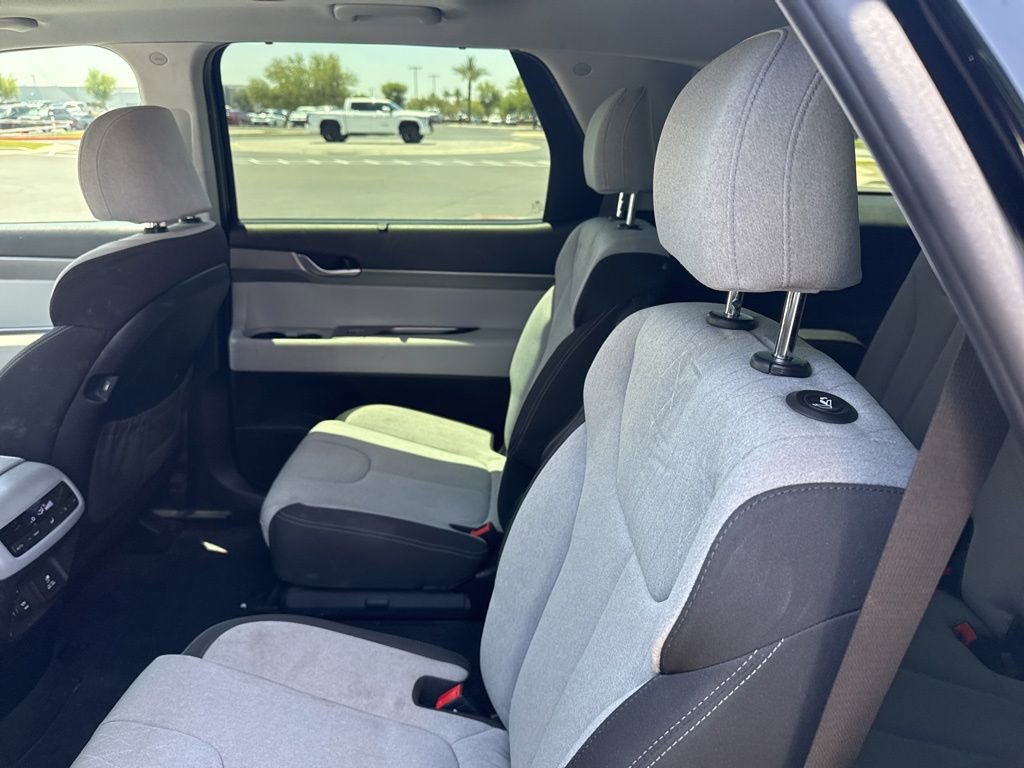 Used 2021 Hyundai Palisade SEL w/ Convenience Package FWD image 3