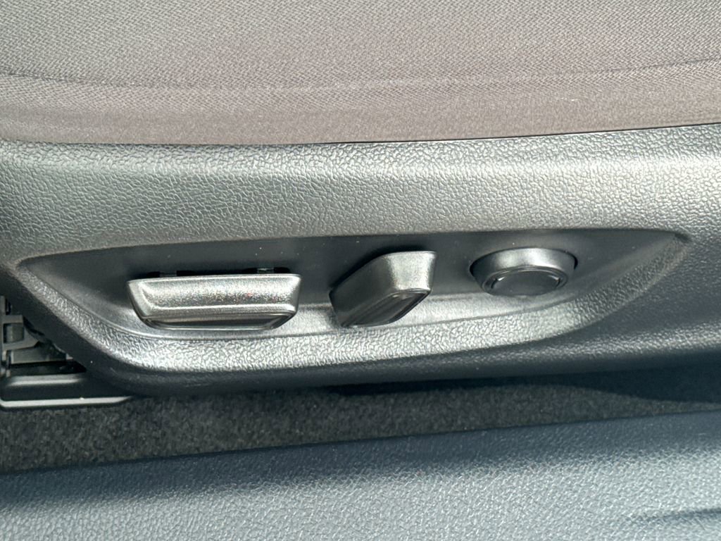 Used 2023 Toyota Camry LE image 46