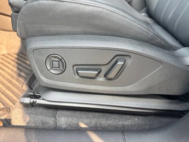 Certified 2025 Audi Q6 e-tron Premium Plus AWD/4WD image 24