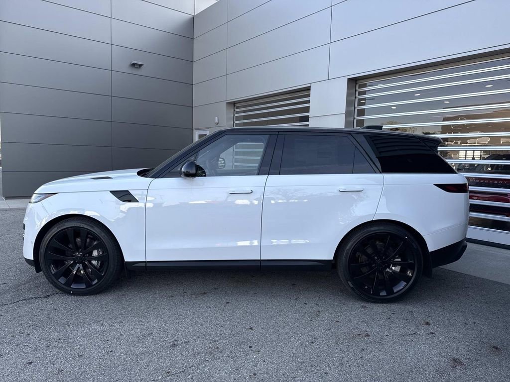 New 2026 Land Rover Range Rover Sport SE AWD/4WD image 4