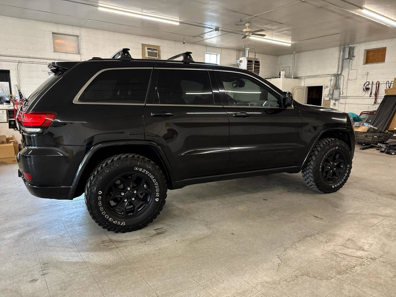 Used 2015 Jeep Grand Cherokee Altitude image 4