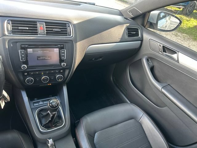 Used 2013 Volkswagen Jetta GLI Autobahn FWD image 11