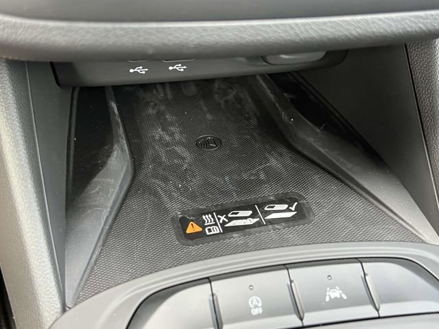 Used 2025 Buick Envista Preferred w/ Convenience I Package image 23