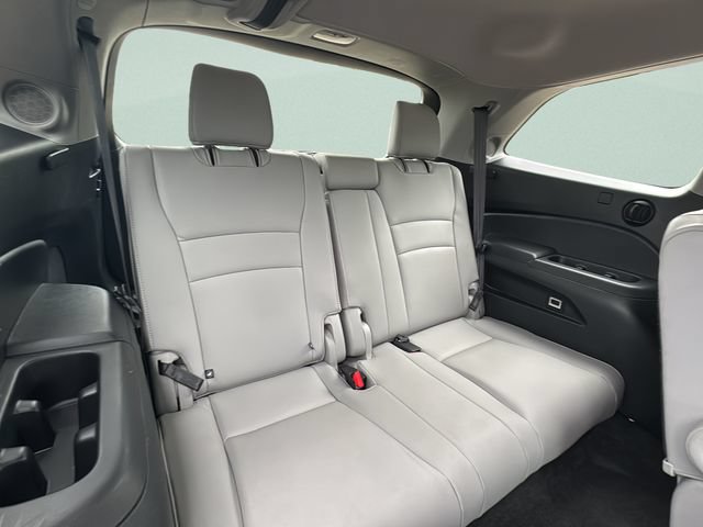 Certified 2022 Honda Pilot Touring image 16