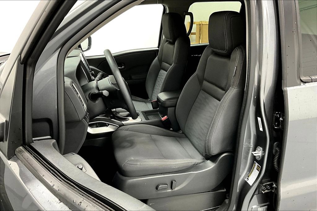 Used 2024 Nissan Frontier SV AWD/4WD image 31