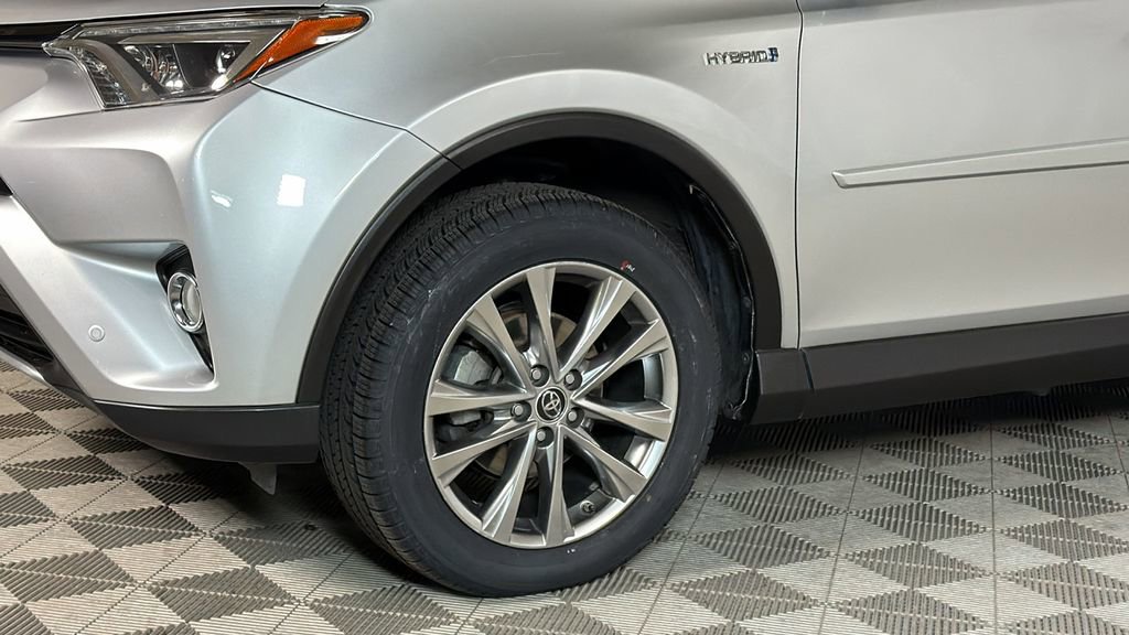Used 2016 Toyota RAV4 Limited image 4