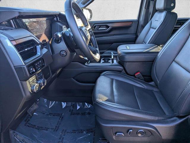 Used 2025 GMC Yukon Denali image 11
