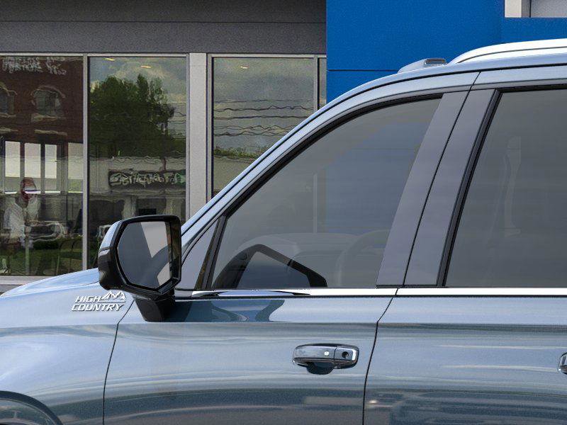 New 2026 Chevrolet Suburban High Country image 12