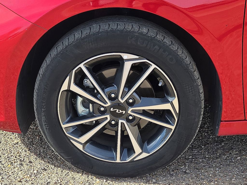 Used 2024 Kia Forte LXS image 11