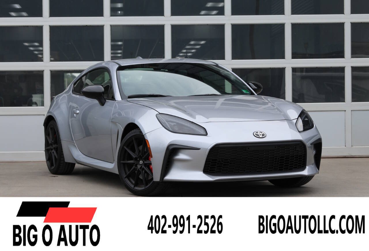 Used 2025 Toyota GR86 Premium w/ Performance Package RWD image 1