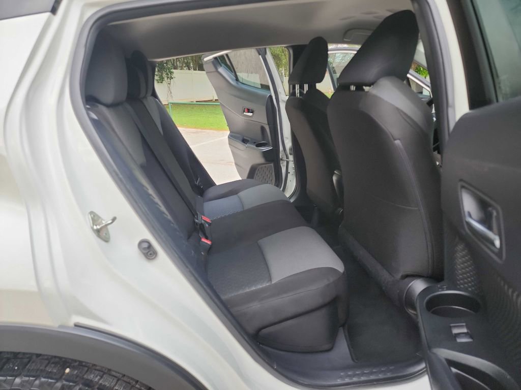 Used 2021 Toyota C-HR LE FWD image 29