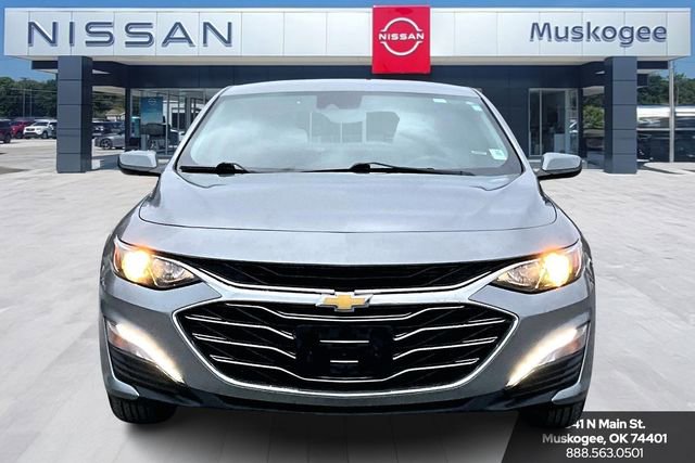 Used 2023 Chevrolet Malibu LT image 2