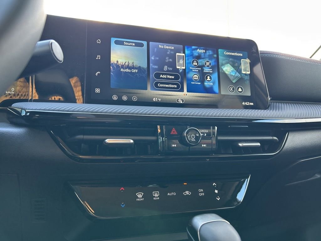 New 2026 Nissan Kicks SR FWD image 30