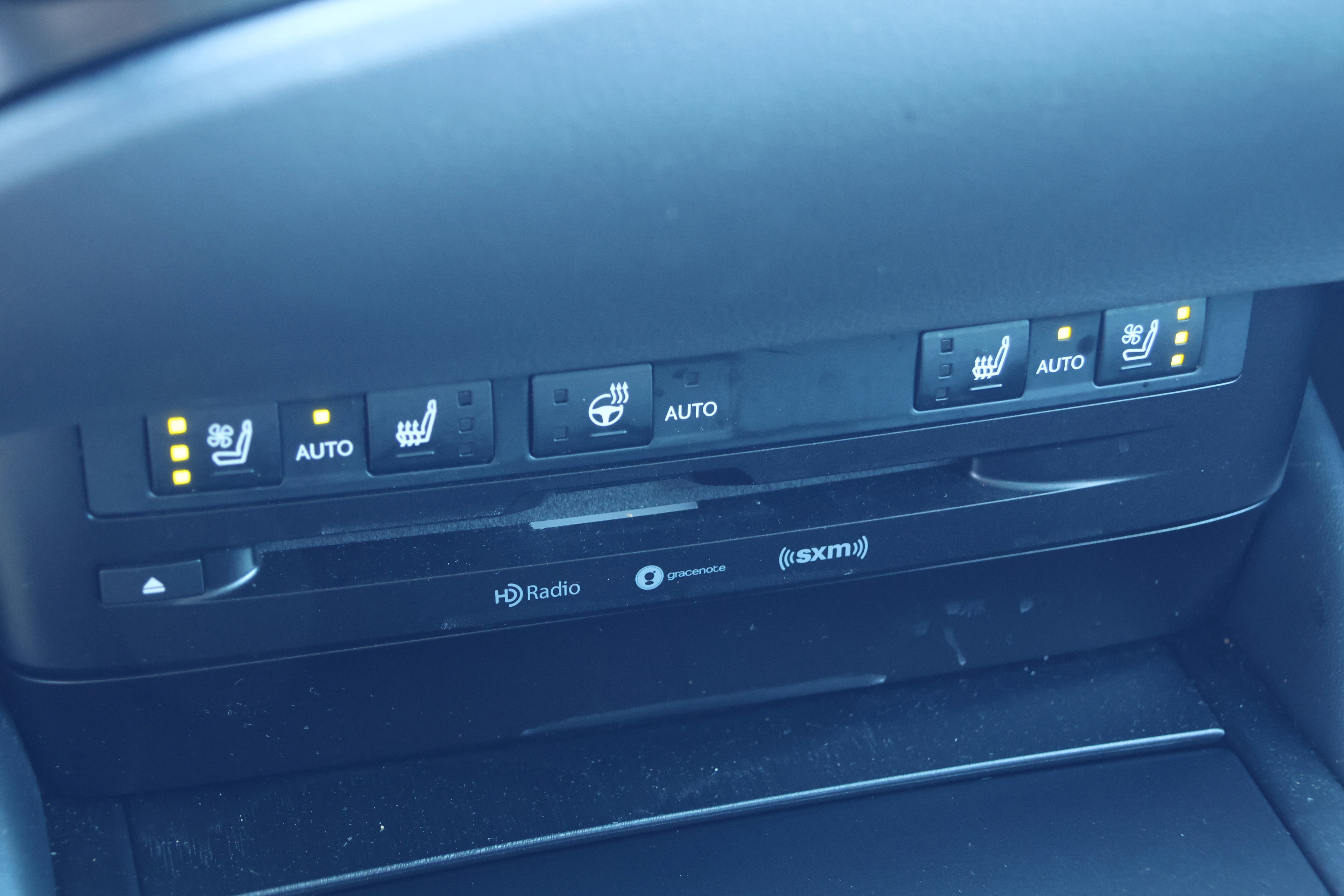 Used 2019 Lexus ES 350 Luxury w/ Premium Package image 25