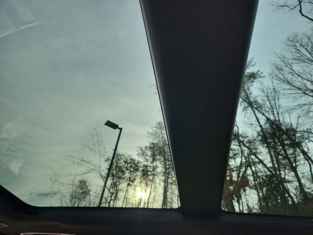 Used 2026 Land Rover Range Rover Sport SE image 27