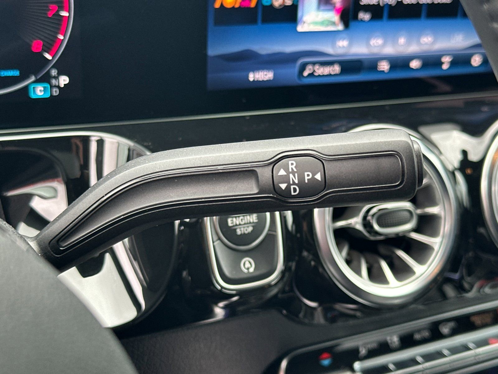 Used 2025 Mercedes-Benz GLA 250 4MATIC image 22