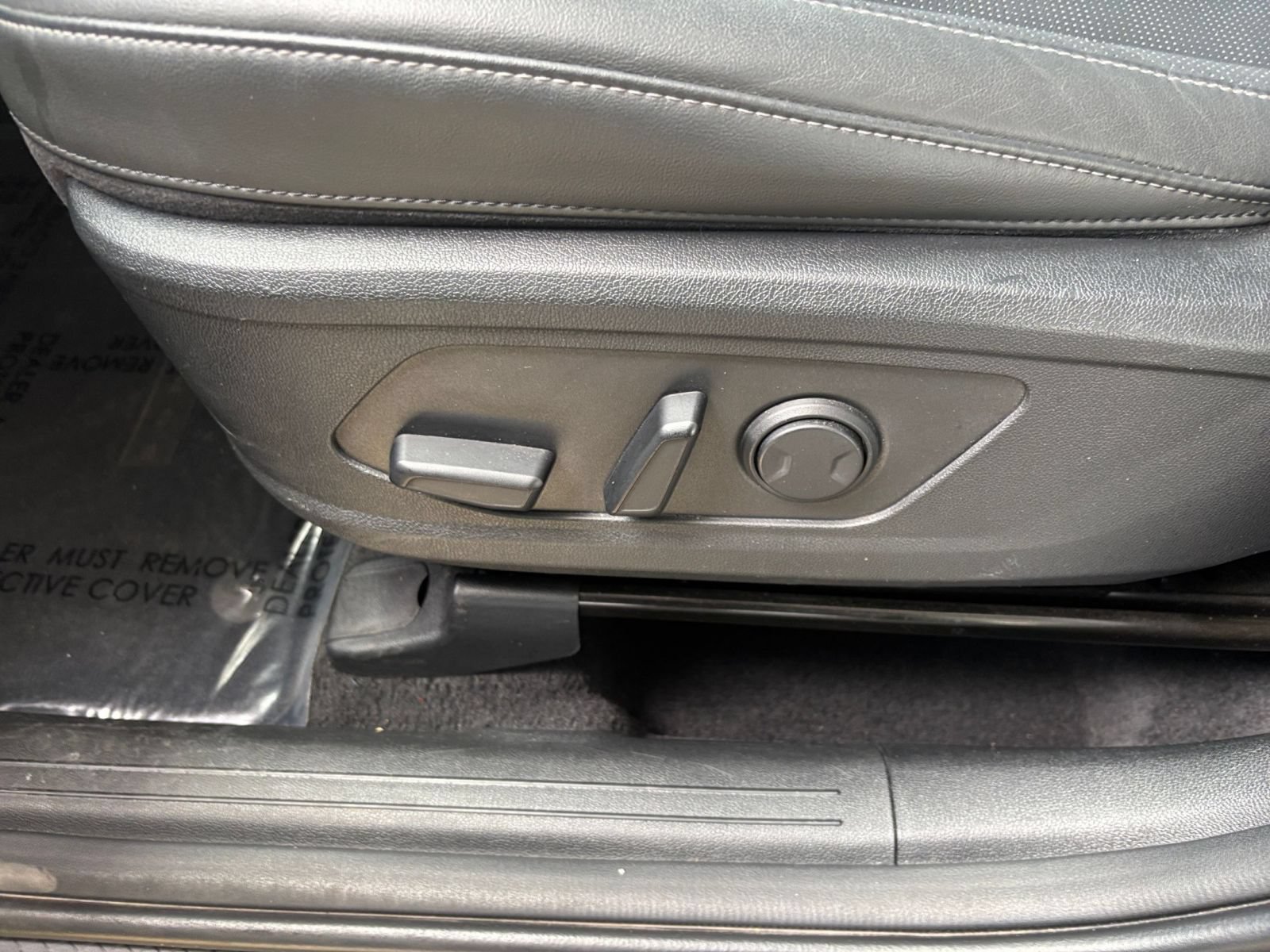 Used 2024 Kia Sorento S FWD image 23