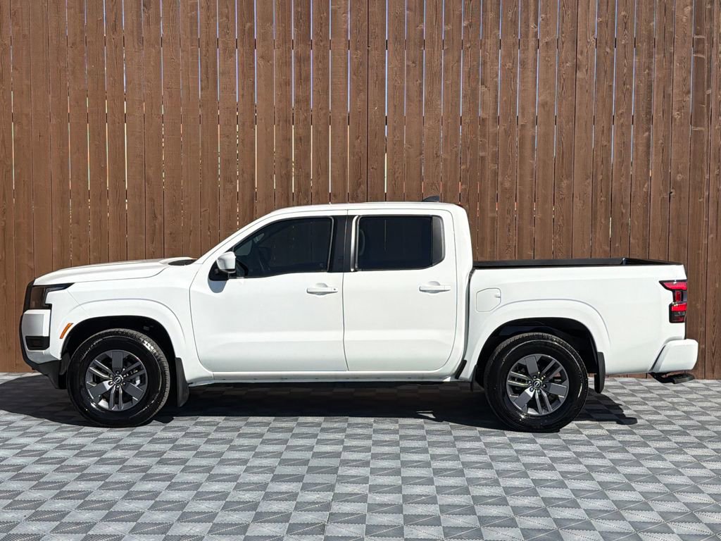 Used 2025 Nissan Frontier SV w/ Tow Package image 14