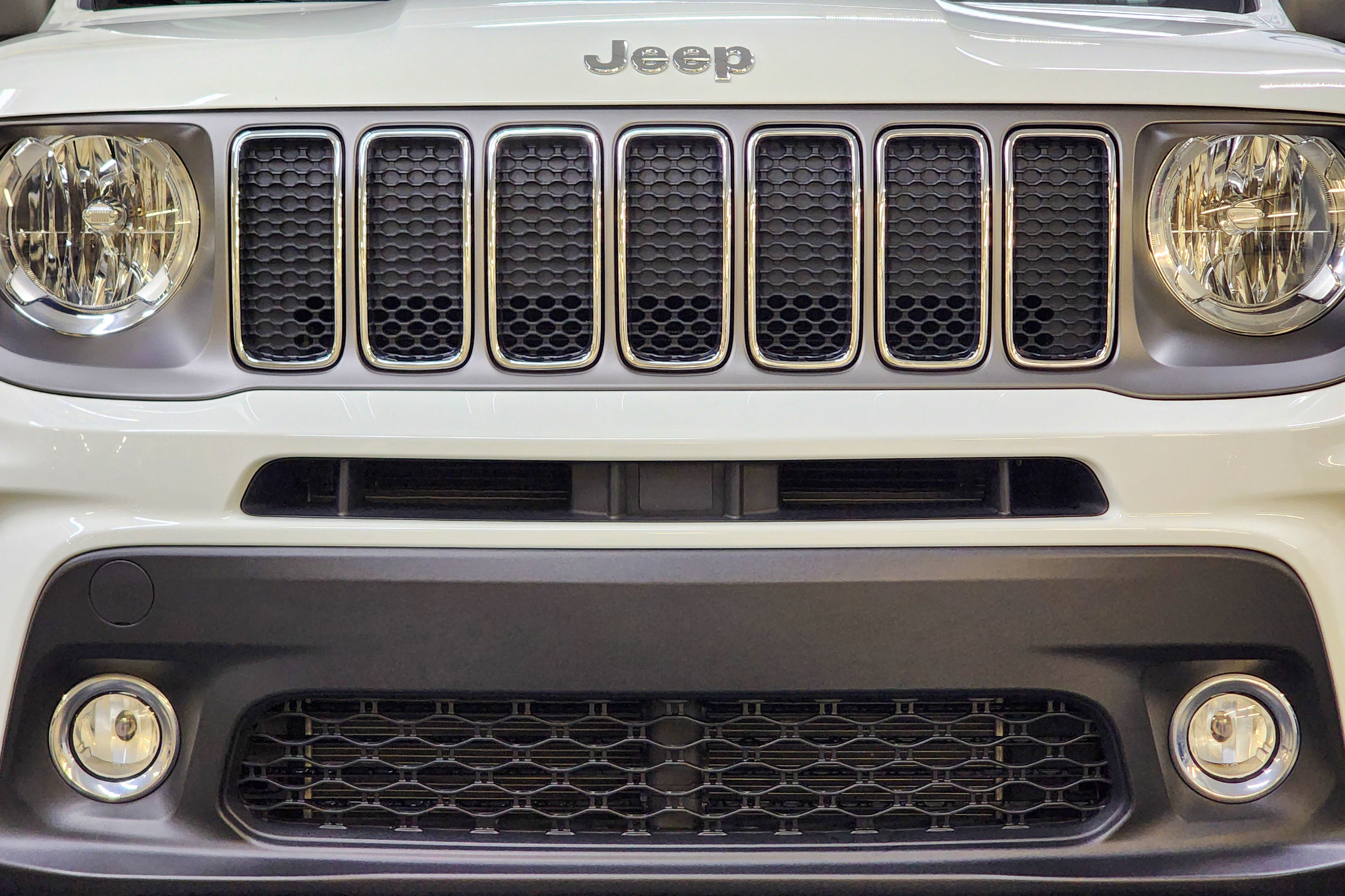 Used 2021 Jeep Renegade Limited image 13