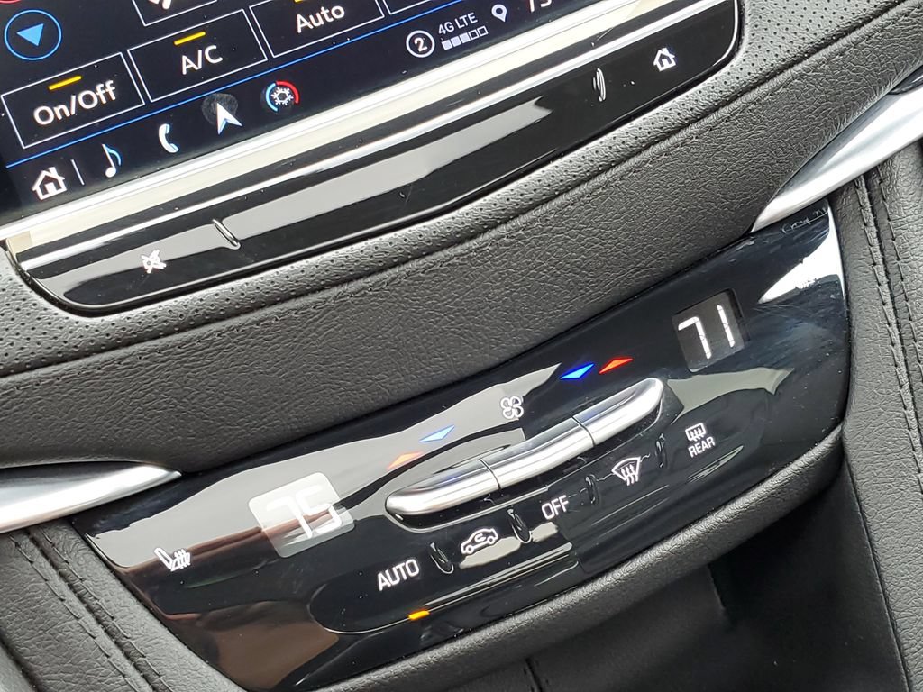 Certified 2024 Cadillac XT5 Premium Luxury FWD image 19