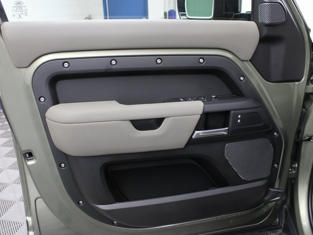 Used 2020 Land Rover Defender 110 S AWD/4WD image 66