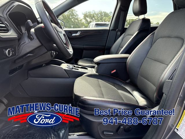 Certified 2025 Ford Escape ST-Line AWD/4WD image 10