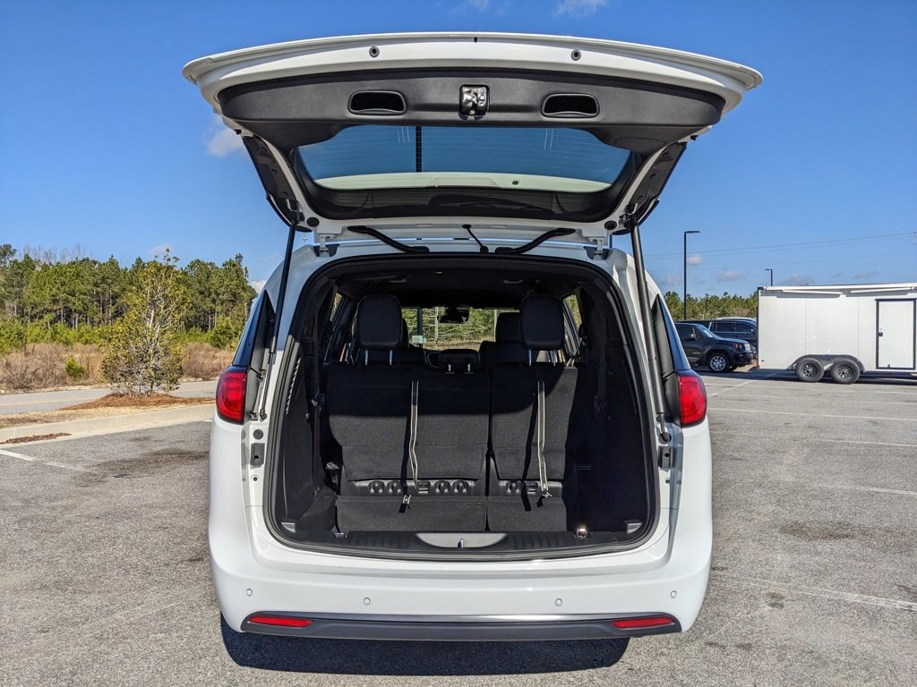 New 2026 Chrysler Voyager LX image 42