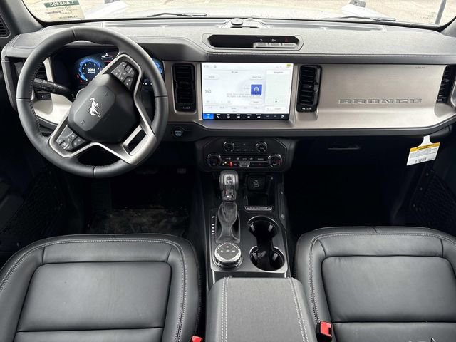 New 2026 Ford Bronco Outer Banks w/ Black Appearance Package image 16