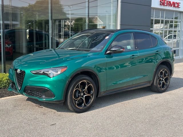 New 2025 Alfa Romeo Stelvio Sprint AWD/4WD image 1