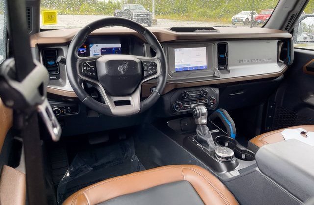 Used 2023 Ford Bronco Outer Banks AWD/4WD image 12