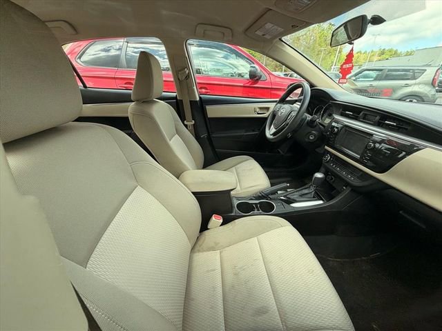 Used 2015 Toyota Corolla LE FWD image 18