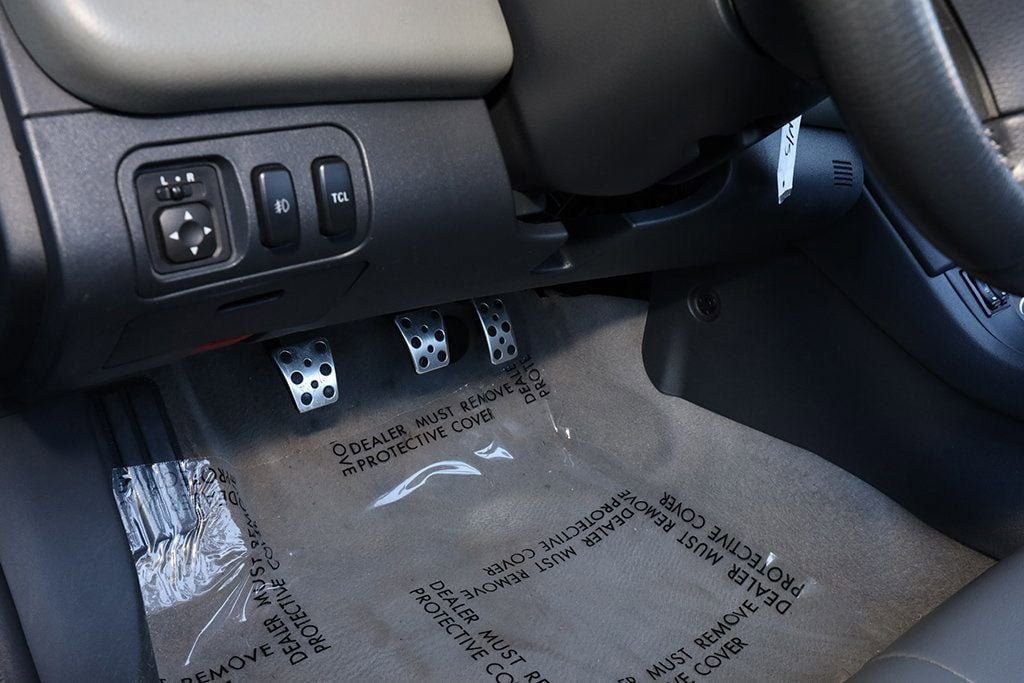 Used 2007 Mitsubishi Eclipse GT image 27