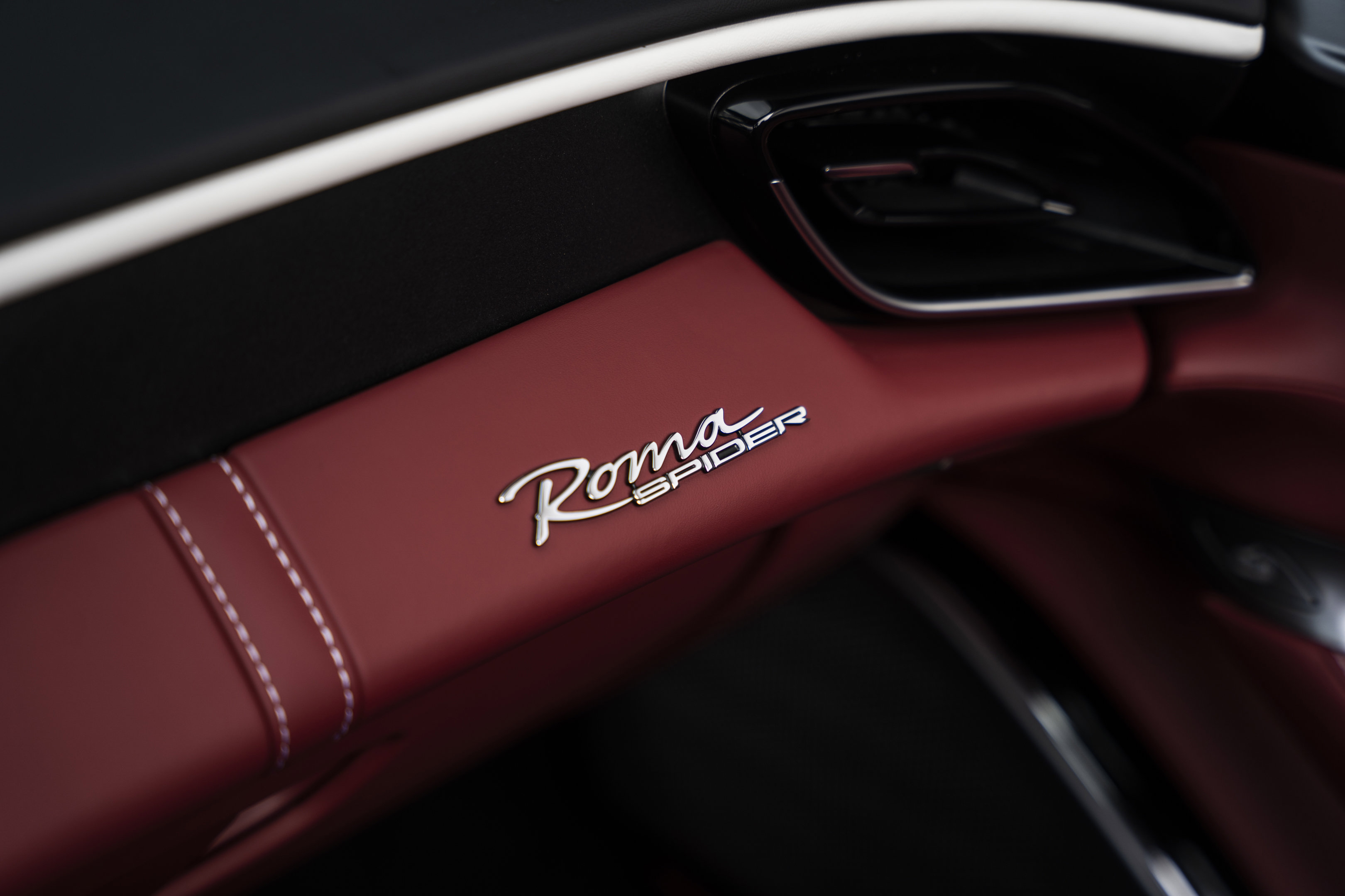Used 2026 Ferrari Roma Spider RWD image 42
