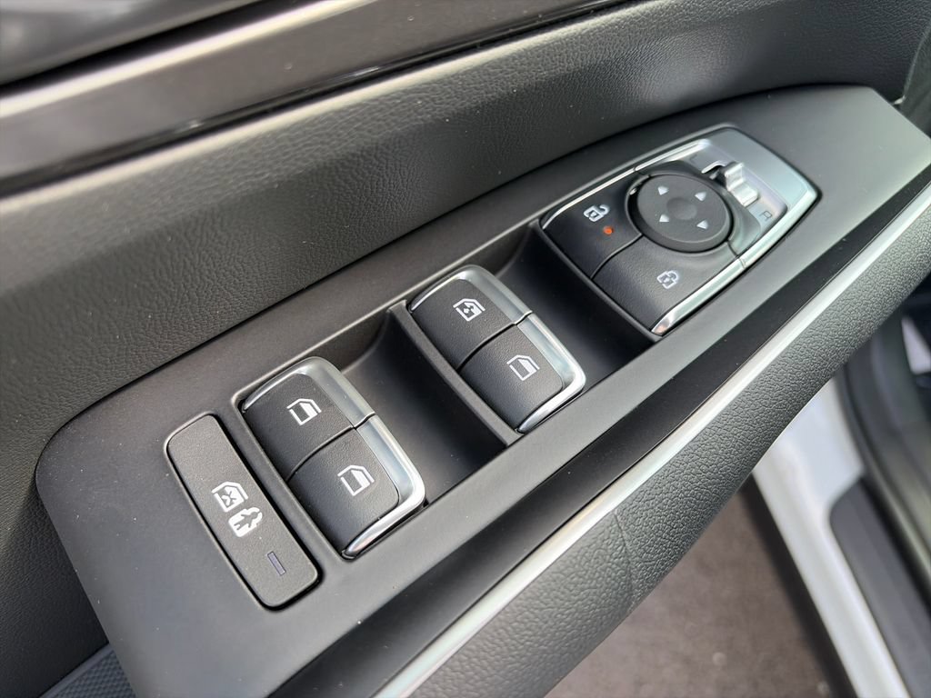 New 2026 Kia Sorento LX FWD image 16