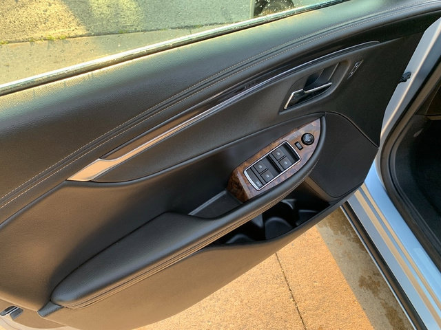 Used 2014 Chevrolet Impala LT w/ Convenience Package FWD image 22