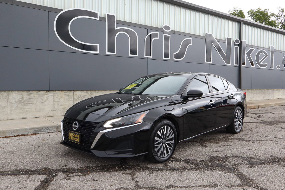 Used 2023 Nissan Altima 2.5 SV