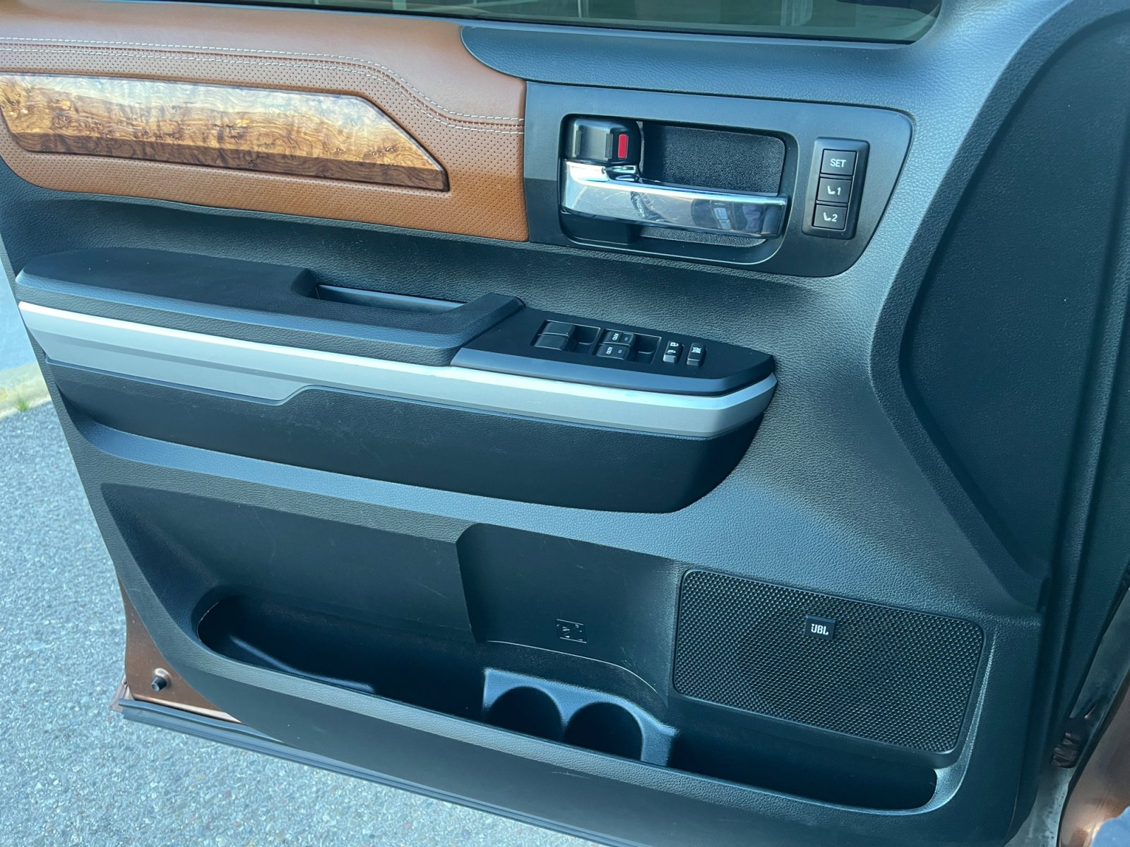 Used 2016 Toyota Tundra 1794 Edition image 13