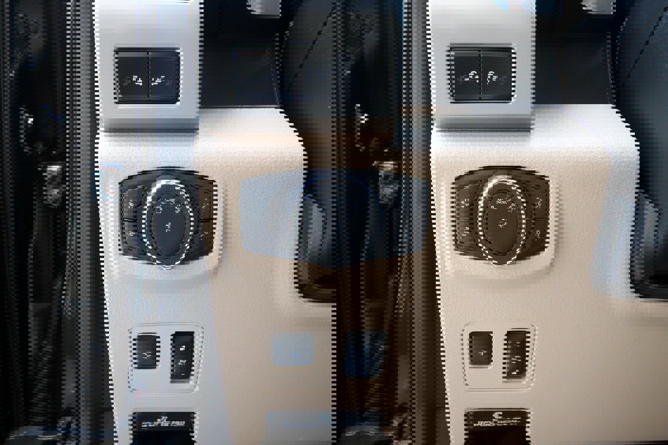 Used 2018 Ford F250 Lariat w/ Lariat Ultimate Package image 26