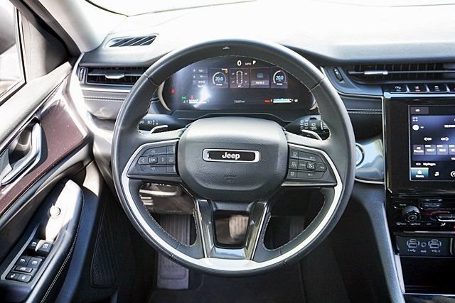 Used 2023 Jeep Grand Cherokee L Laredo RWD image 20