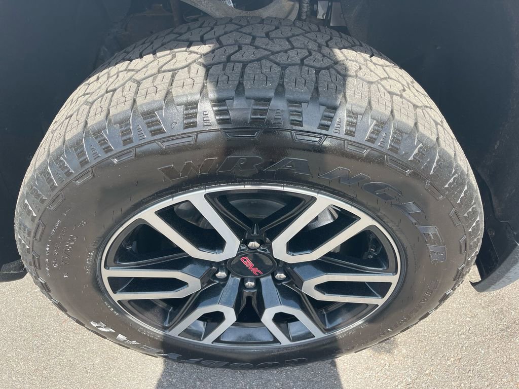 Used 2023 GMC Sierra 1500 AT4 w/ AT4 Premium Package image 35