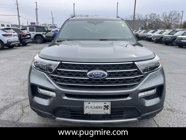 Used 2020 Ford Explorer XLT w/ Equipment Group 202A image 2
